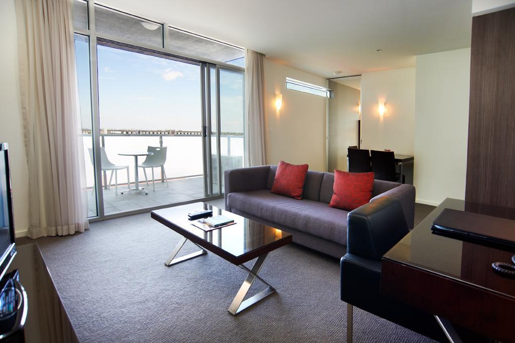 Quest Caroline Springs Aparthotel Exterior foto